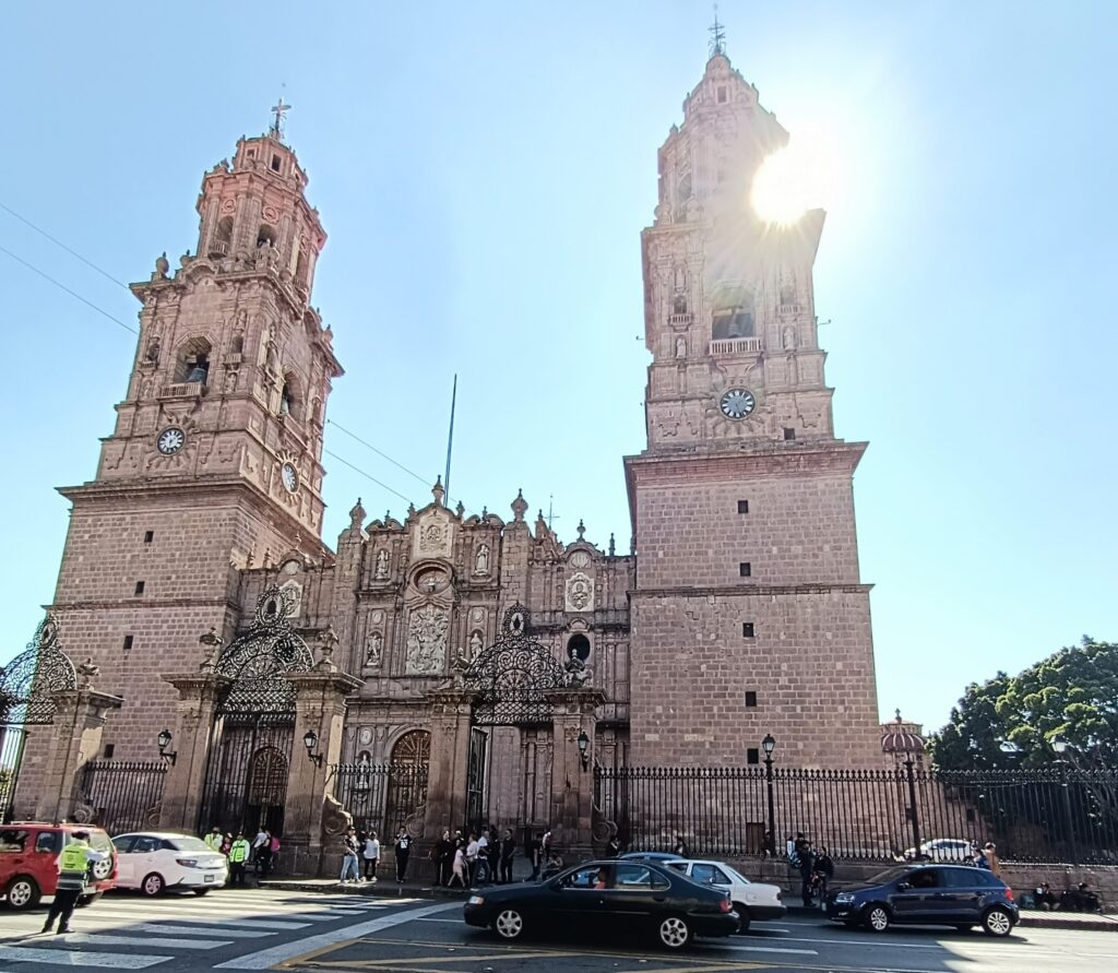La mayoría de la población en Michoacán profesa la religión Católica