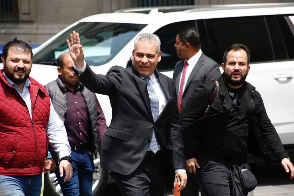 Bedolla y gobernadores reforzarán programas sociales y entrega de tarjetas para el Bienestar