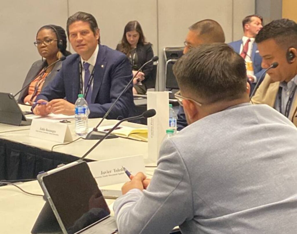 Presente Alfonso Martínez en mesa redonda sobre prevención de la violencia