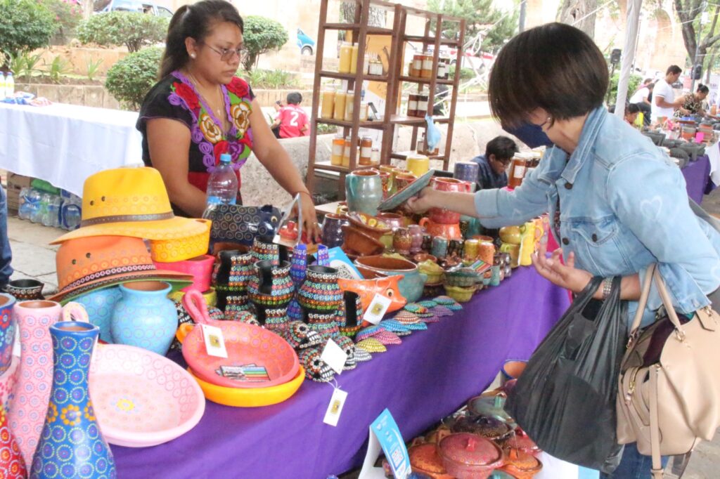 Con gran éxito, arrancó el Mercadito Rural en su 4ta Edición