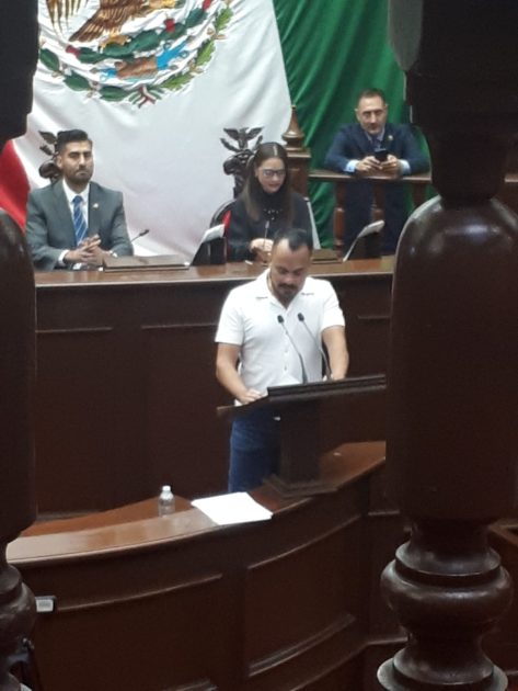 Entre cuchicheo y llanto; Ley Oliver…