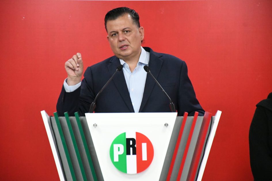 Leonel Godoy le hace daño a Morena y le hace daño a la política: Memo Valencia