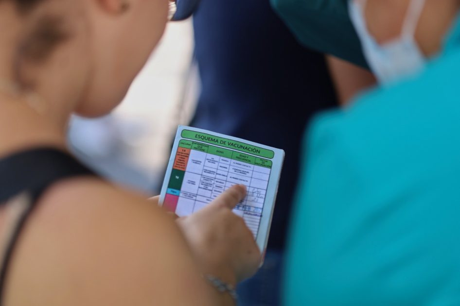¿Vas a vacunarte? No olvides presentar tu Cartilla Nacional de Salud