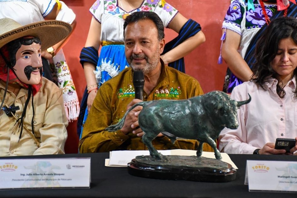 Julio Arreola impulsa el Carnaval Pátzcuaro 2026: Toritos, música y tradición