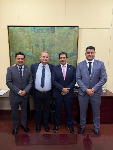 Ernesto Núñez Aguilar se reúne con funcionarios federales en busca de fortalecer las finanzas públicas municipales